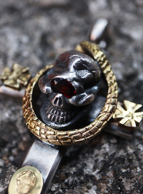 铁头的店高山隆随行银珠