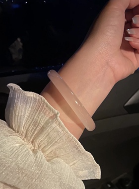 汉白玉手镯冰种女款手镯藕粉色镯