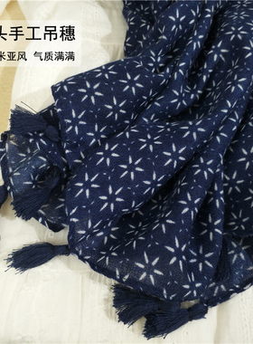 蓝色碎花围巾女秋冬2026新款披肩