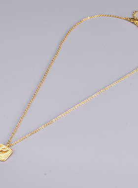 AL96蕨类叶子吊坠法国钛钢18k金复古浮雕方形钱币短款项链女