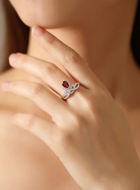 天然红色碧玺皇冠戒指