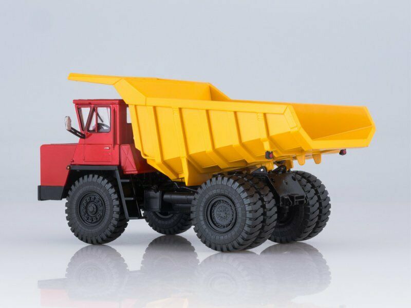 外贸1/43合金车BELAZ 540苏联别拉斯自卸车大型矿运卡车模型摆件-图2