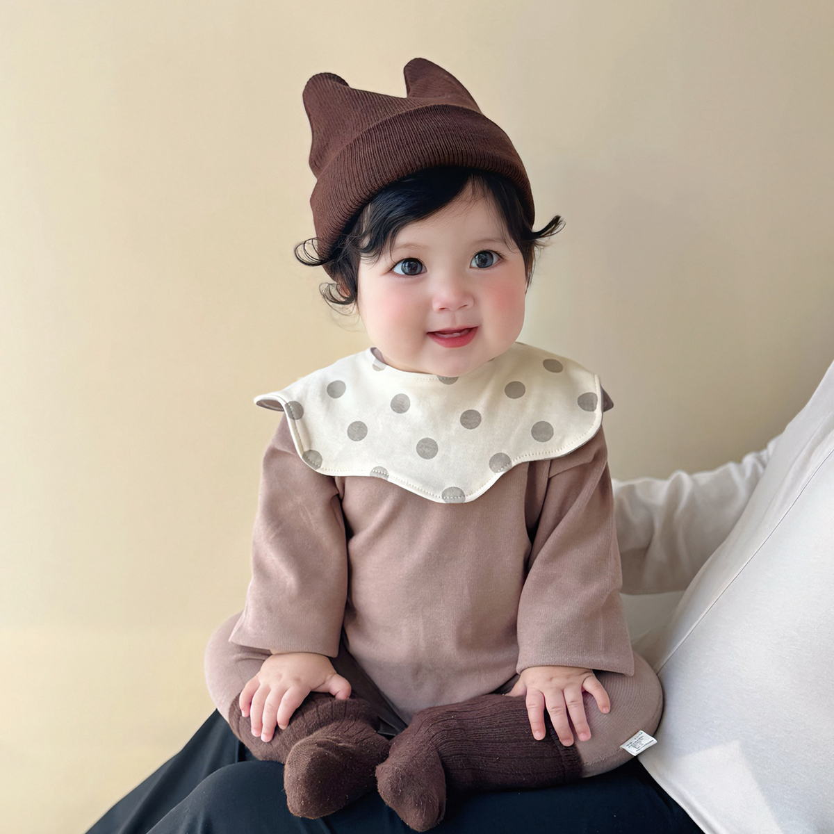 拉果拉婴儿德绒连体衣套装秋季宝宝多巴胺穿搭口水巾贝雷帽一整套 - 图2