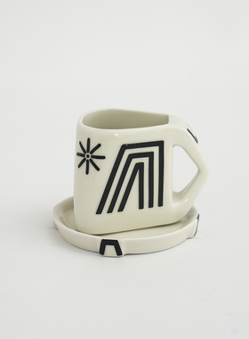 捷克立体派陶瓷咖啡杯碟花器