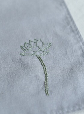 手工刺绣miyu私人定制手帕莲花