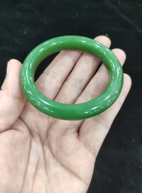 和田碧玉手镯冰底老料阳绿色手镯无黑点底子干净52圈口