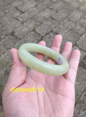 新疆若羌黄口料女款玉镯子