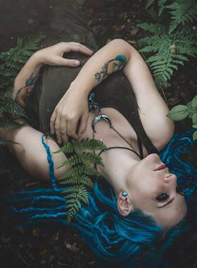 东欧月相哥特巨型黑银两色项链