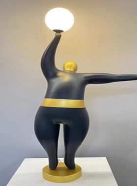 北欧创意人形雕塑家居饰品台灯样板间前台艺术品轻奢桌面装饰摆件