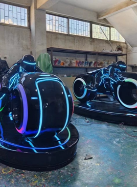 工业风赛博朋克机器人摆件玻璃钢