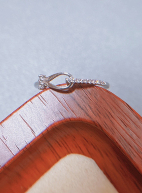 简约素圈戒指气质轻奢时尚OL女