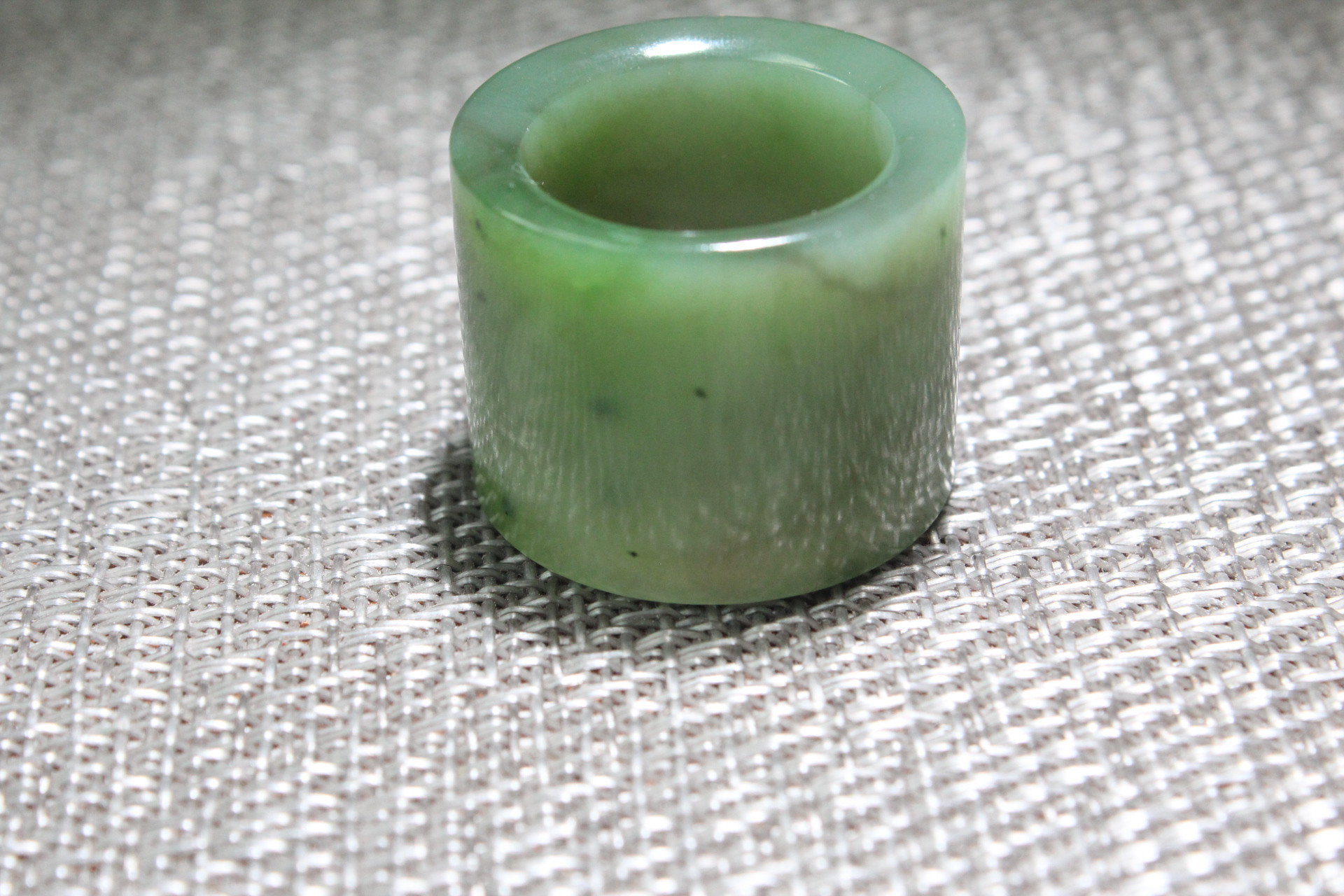 Xinjiang Hotan jade seed raw stone finger wrench men's and women's jade ring jade ring jade accessories wrench