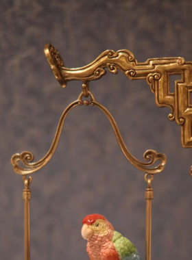 茱莉安法式桌面鹦鹉装饰品