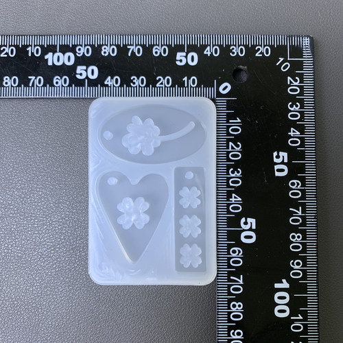 DIY手工镂空四叶草挂牌模具ab树脂uv水晶滴胶钥匙扣挂件硅胶模具 - 图0