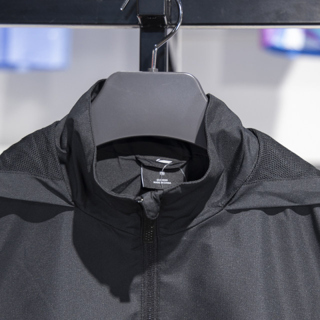 Li Ning ກິລາ windbreaker windproof ແລະອົບອຸ່ນ
