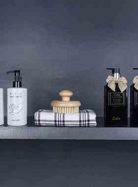 样板房间洗衣房阳台柜软装饰品卫生间香薰毛巾洗衣液卫浴套装摆件