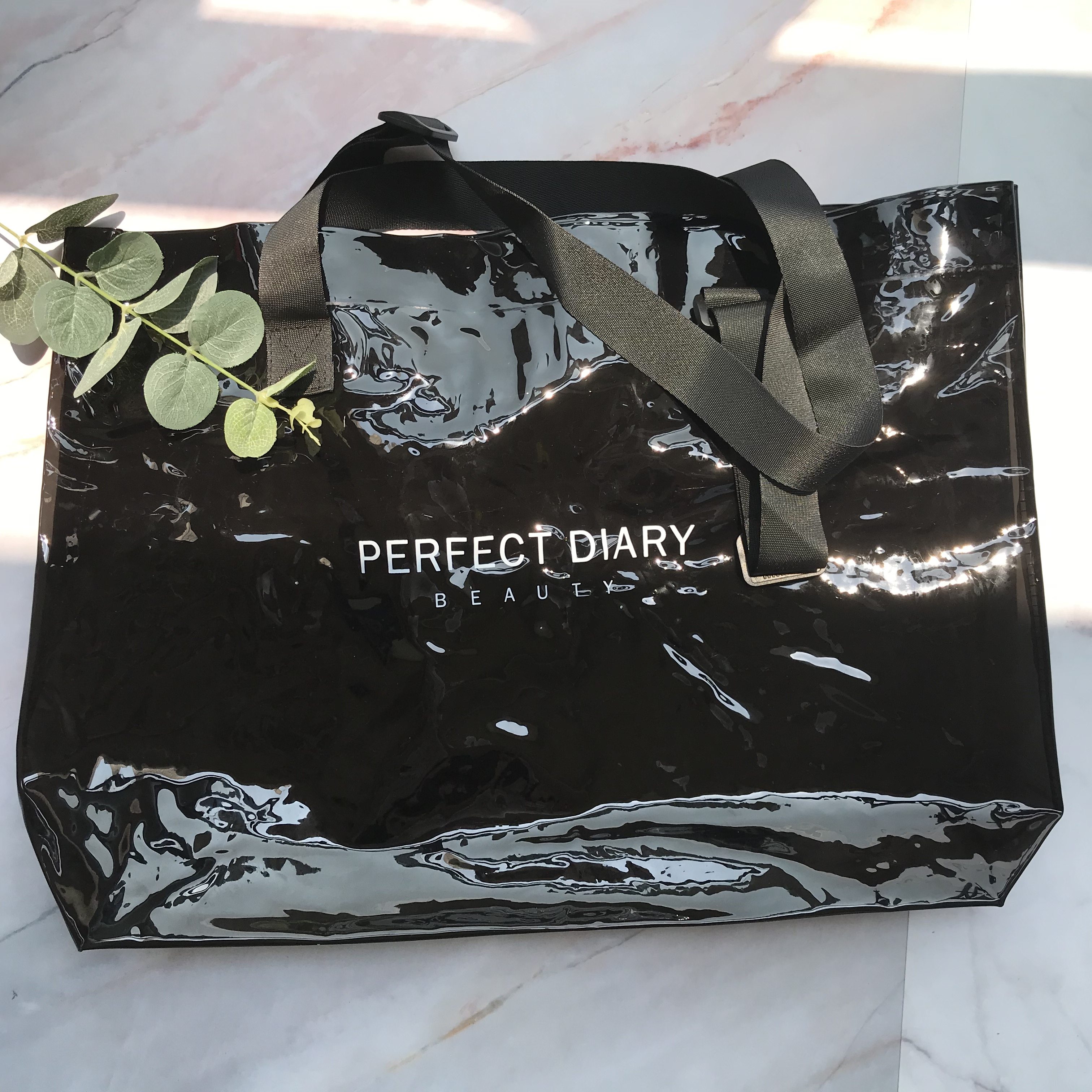 完美日记美妆蛋 葫芦不吃粉 卸妆棉 卸妆水 化妆包 修眉刀 睫毛夹,淘宝优惠券,粉丝福利购,淘宝优惠卷