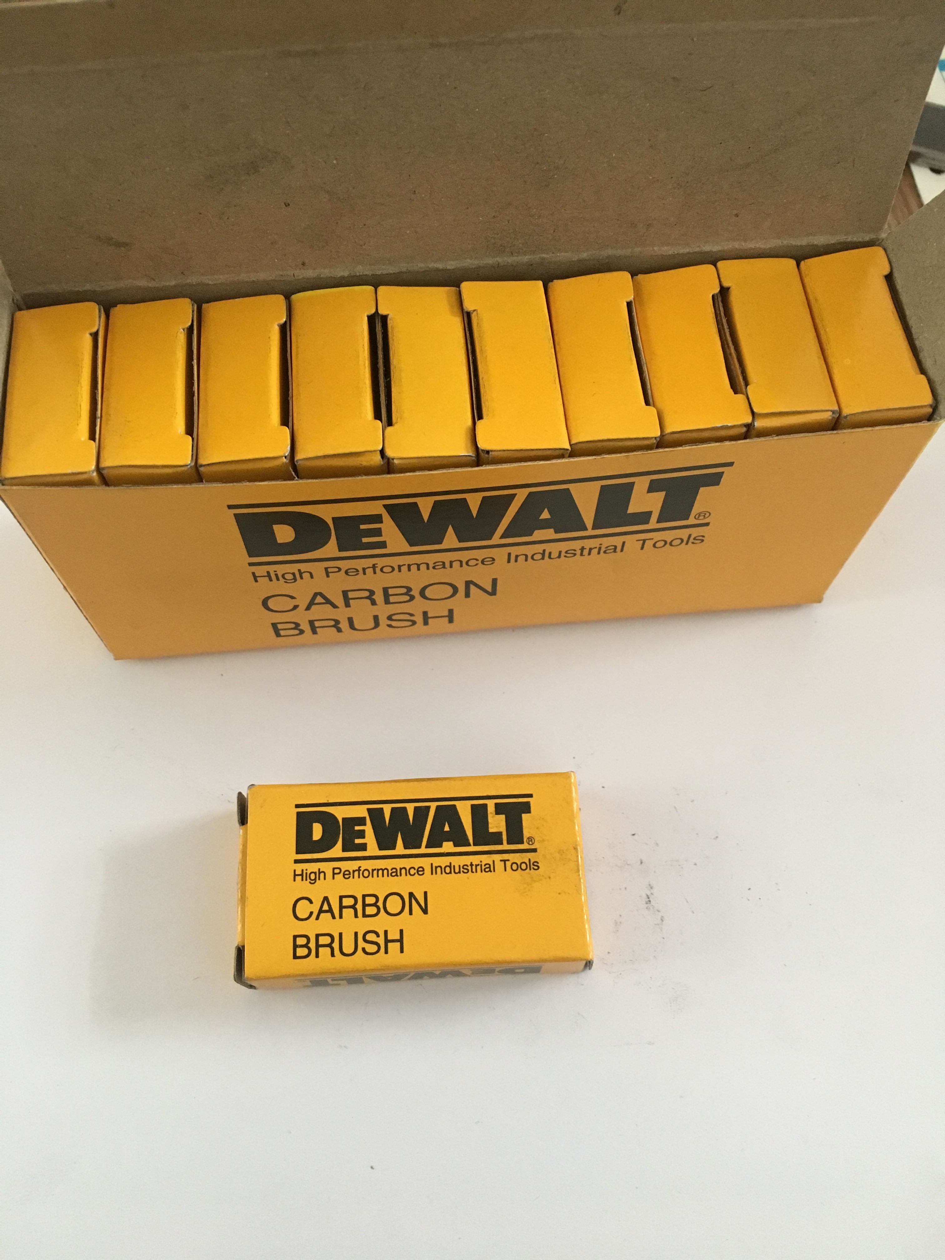 DEWALT 得伟原装角磨机碳刷DW824碳刷 6.3*10*14 - 图2