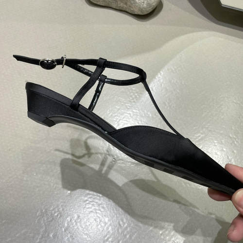 十三行女鞋实拍赫本风尖头凉鞋2026夏性感坡跟后绊带百搭小香风鞋 - 图0