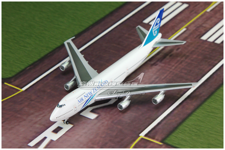 BigBird400 BB4-742-001 新西兰航空 波音B747-200B ZK-NZY 1:400 - 图2