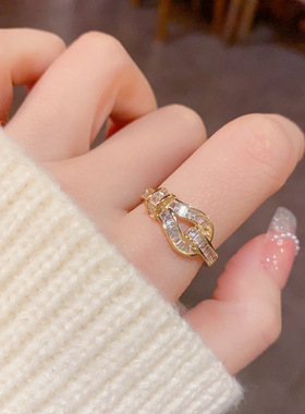 小众气质时尚满钻马蹄扣开口戒个性轻奢百搭高级感超闪食指戒马年