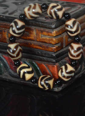 一图一物西藏文玩天然高油水纹天珠坛城虎牙二眼如意藏式手链多宝