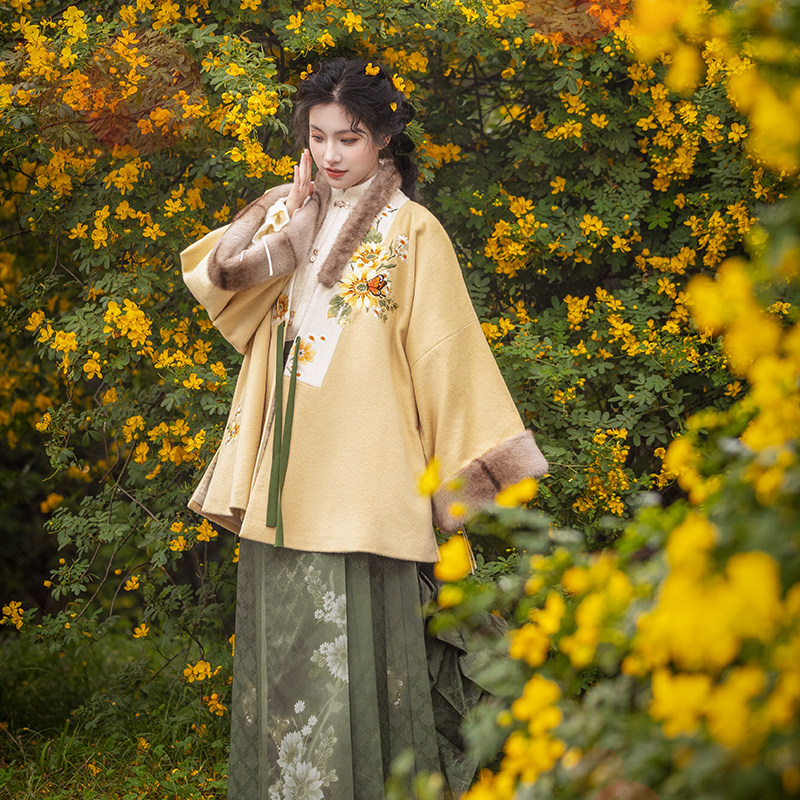 瞳莞原创一举夺葵直领对襟大袖短袄毛呢外套向日葵汉服马面裙套装,淘宝优惠券,粉丝福利购,淘宝优惠卷