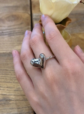 TYUSHA高级质感厚重桃心大气戒指