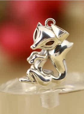 S925纯银复古立体浮雕个性创意百搭潮流狐狸旺桃花女士锁骨吊挂坠