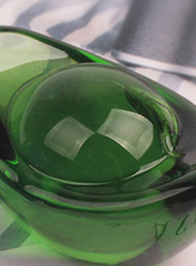 供奉财神七彩饰品招财办公室