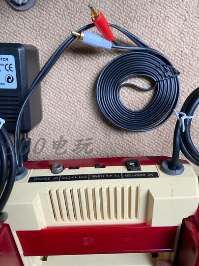 Nintendo FC original game console modified with AV output