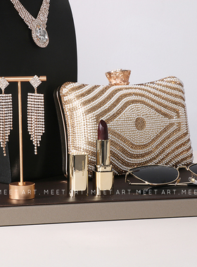 样板房衣帽间梳妆台飘窗饰品摆件耳环香水托盘女士套装软装道具