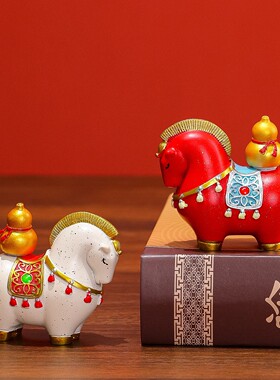 新年生肖小马招财国潮摆件生日伴手礼物茶宠办公桌面可爱装饰手办