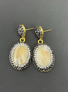 新款天然贝壳镶嵌捷克钻四件套个性轻奢风饰品项链耳饰戒指戒指