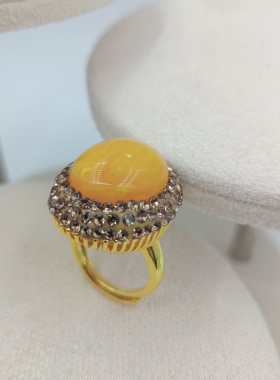 夸张大个性金色蜜蜡食指戒指女小众设计轻奢高级感指环配饰复古潮