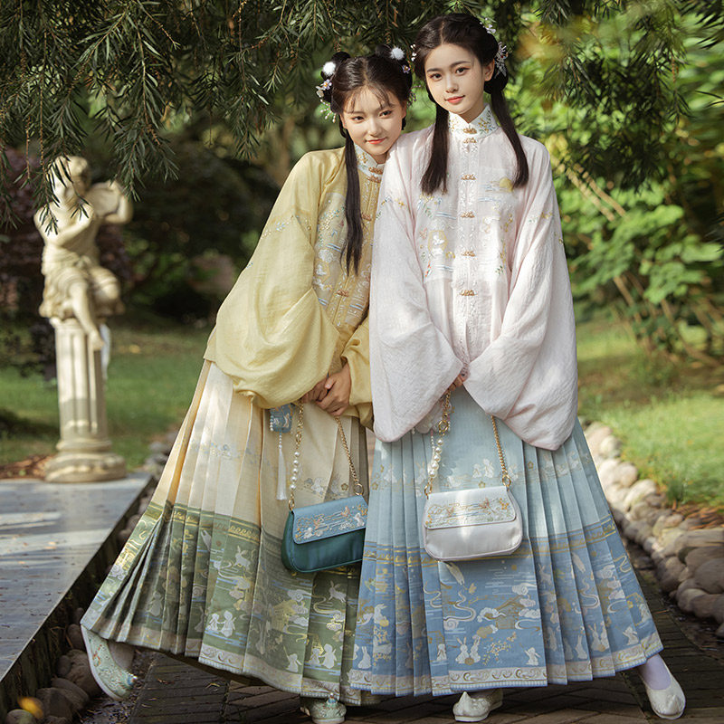 重回汉唐溶溶月竖领对襟袄明制汉服女秋冬穿孔收腰新国风马面裙,淘宝优惠券,粉丝福利购,淘宝优惠卷