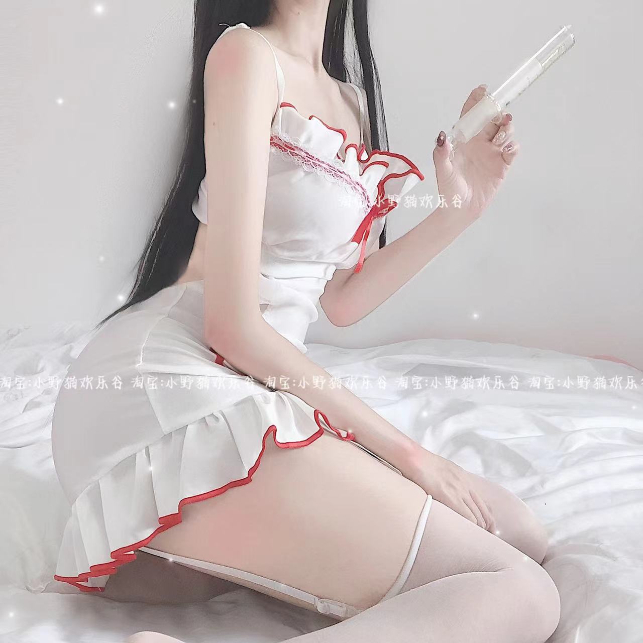 萝莉直播护士cosplay制服少女口水变装可爱粉色主播镂空低胸热舞-图3