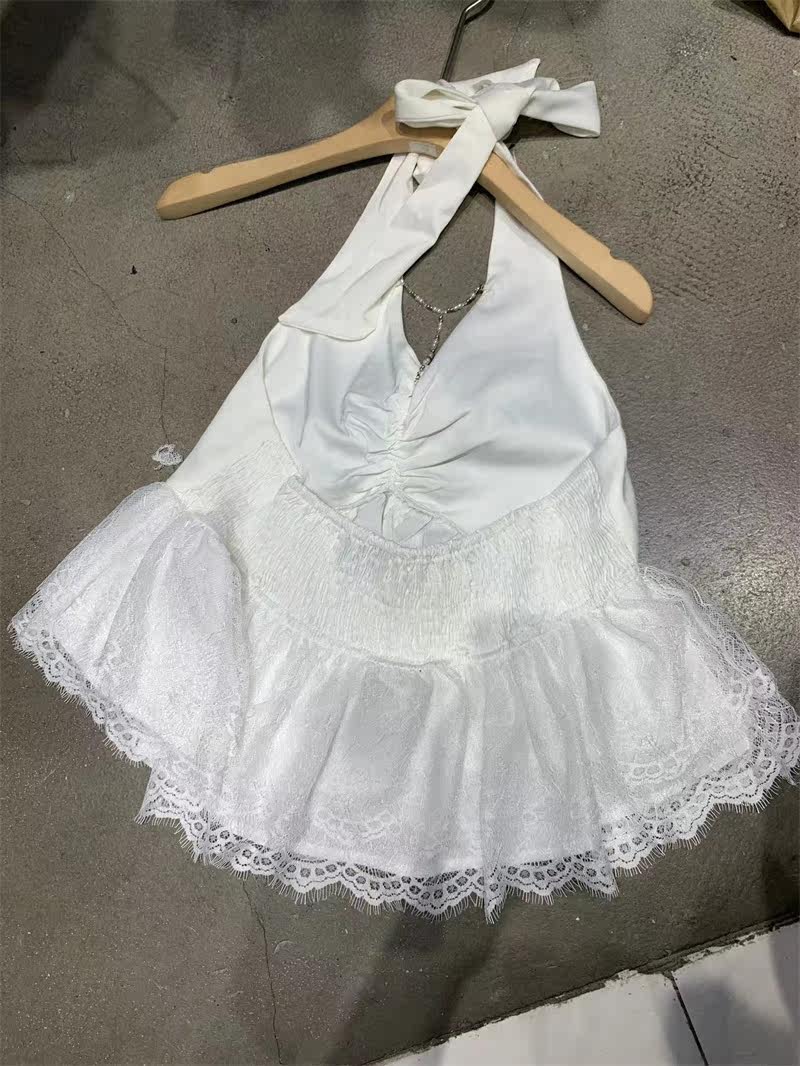 纯欲风辣妹气质V领立体花朵挂脖绑带背心女蕾丝拼接下摆短款上衣,淘宝优惠券,粉丝福利购,淘宝优惠卷