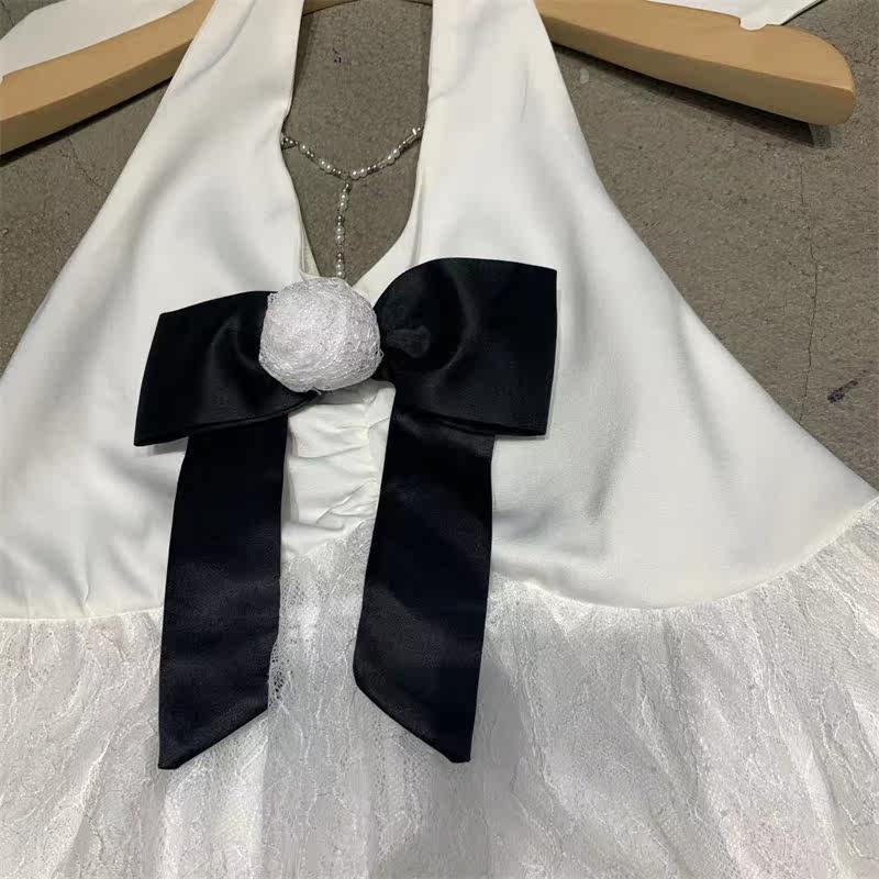 纯欲风辣妹气质V领立体花朵挂脖绑带背心女蕾丝拼接下摆短款上衣,淘宝优惠券,粉丝福利购,淘宝优惠卷