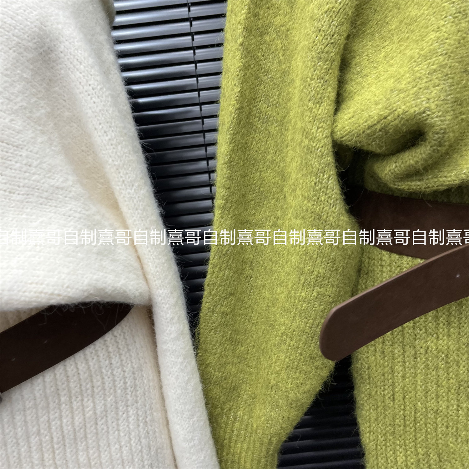 法式露肩慵懒风套头中款毛衣秋季新款显瘦收腰包臂短裙针织内搭女,淘宝优惠券,粉丝福利购,淘宝优惠卷