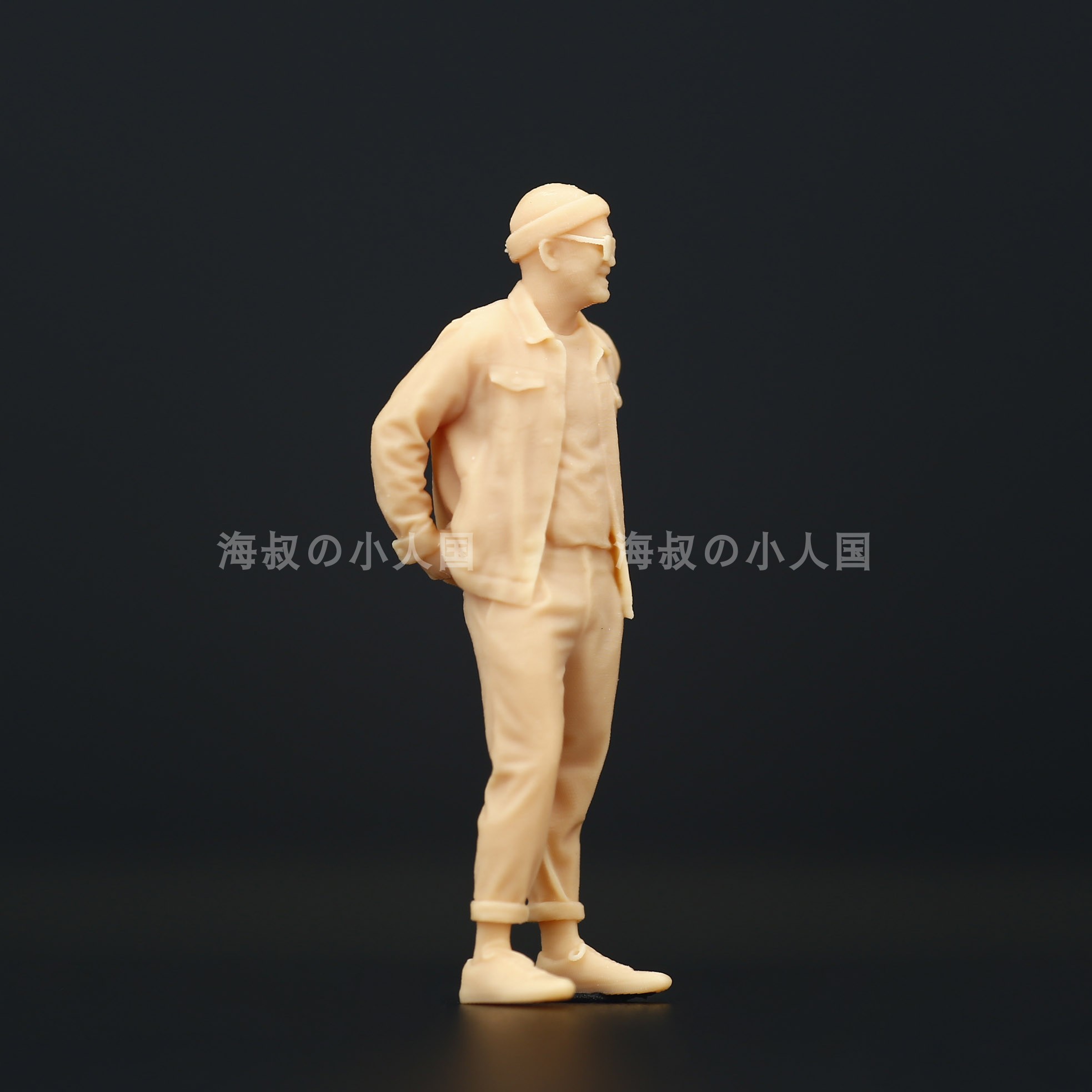 A302戴帽型男路人甲1:64微缩人偶模型1:43树脂白模沙盘场景摆件 - 图0