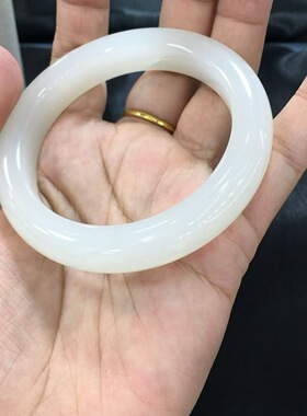 和田玉冰白手镯 67.5g 油油润润38096
