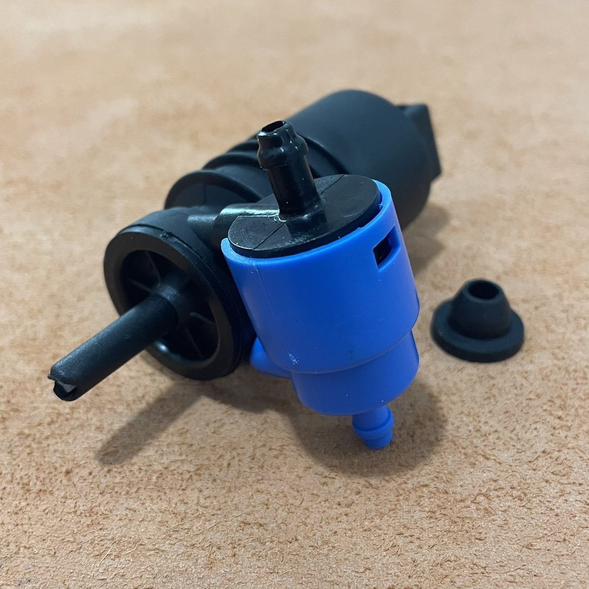 适用于名爵3MG3前挡风玻璃雨刮喷水壶电机马达雨刷喷水洗涤泵电机,淘宝优惠券,粉丝福利购,淘宝优惠卷