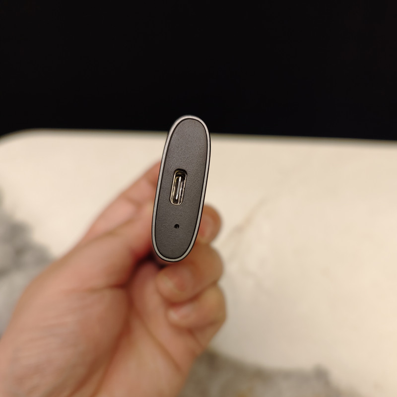 高性能NVMe M.2SSD移动固态硬盘盒1T 2T 4TB兼容 iPhone 17P/PM - 图1