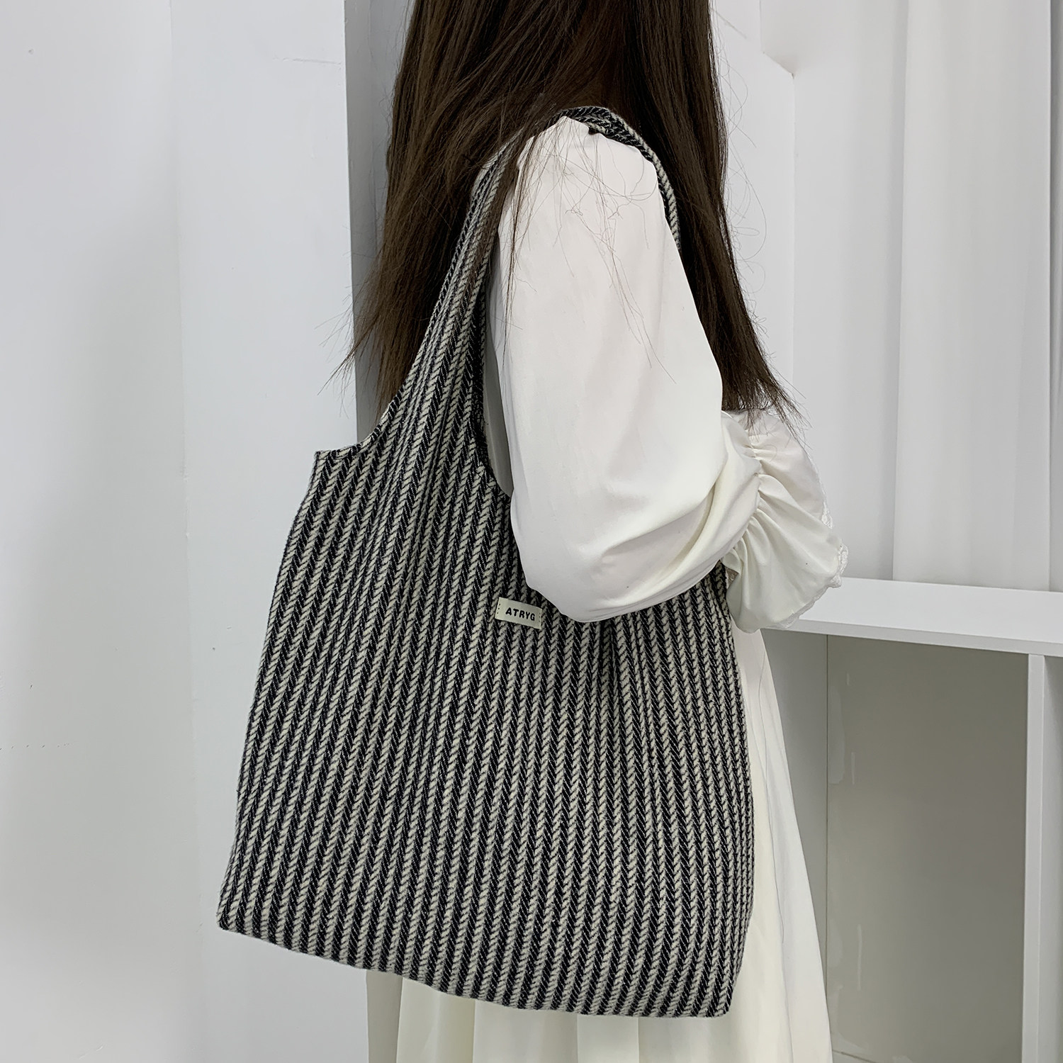 韩系毛呢条纹帆布包女加厚秋冬学生百搭单肩上班通勤大容量手提袋,淘宝优惠券,粉丝福利购,淘宝优惠卷