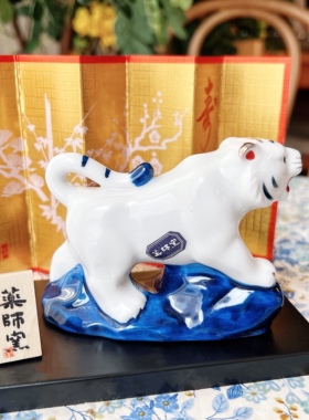药师窑陶瓷染锦招福松竹寅虎摆件