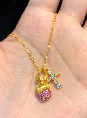 红宝石松果十字架吊坠金色项链女