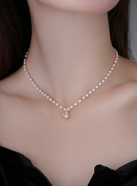 洋气小米粒珍珠吊坠水晶项链