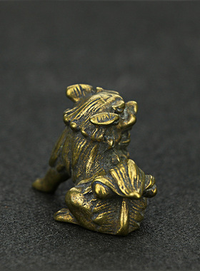 古玩纯黄铜手工实心一对狮子摆件仿古工艺饰品古铜器装饰收藏