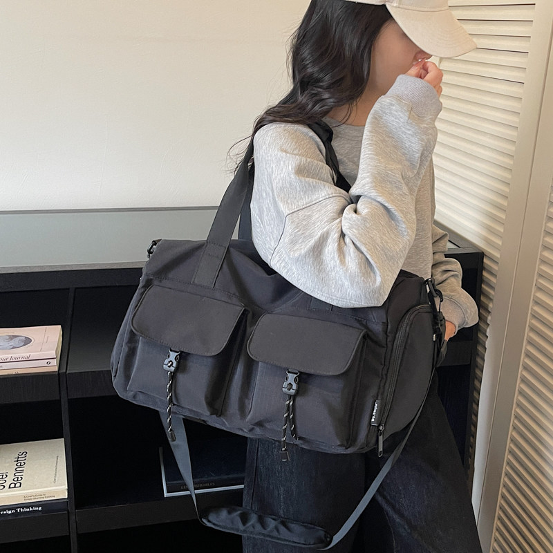 Short-distance business trip travel bag, large capacity, independent shoe position, casual commuting storage bag, dry and wet separation sports and fitness bag